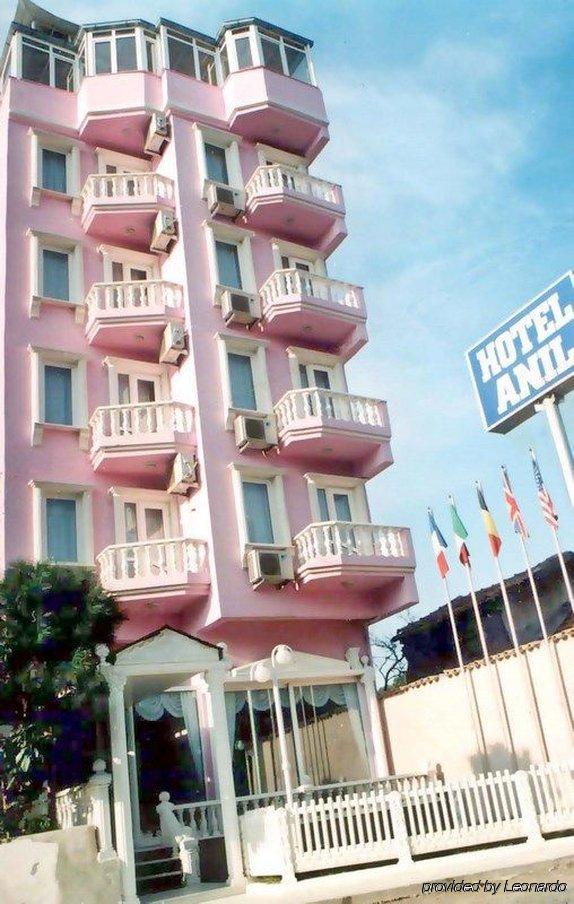 ברגאמה Anil Hotel מראה חיצוני תמונה