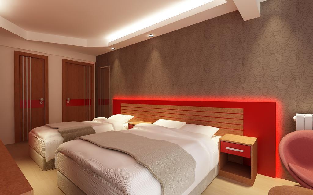 ברגאמה Anil Hotel מראה חיצוני תמונה
