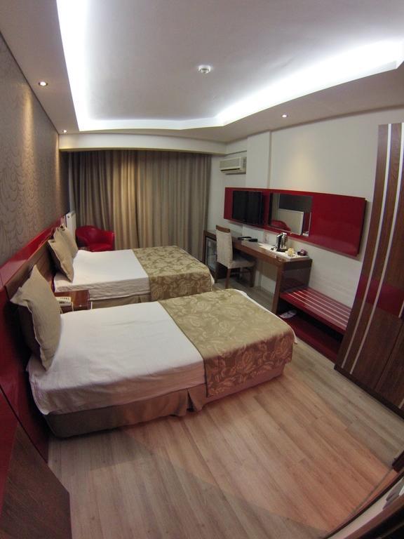 ברגאמה Anil Hotel מראה חיצוני תמונה